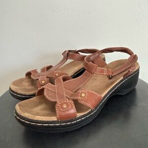 Clark’s brown leather strap walking sandal, women’s size 9M